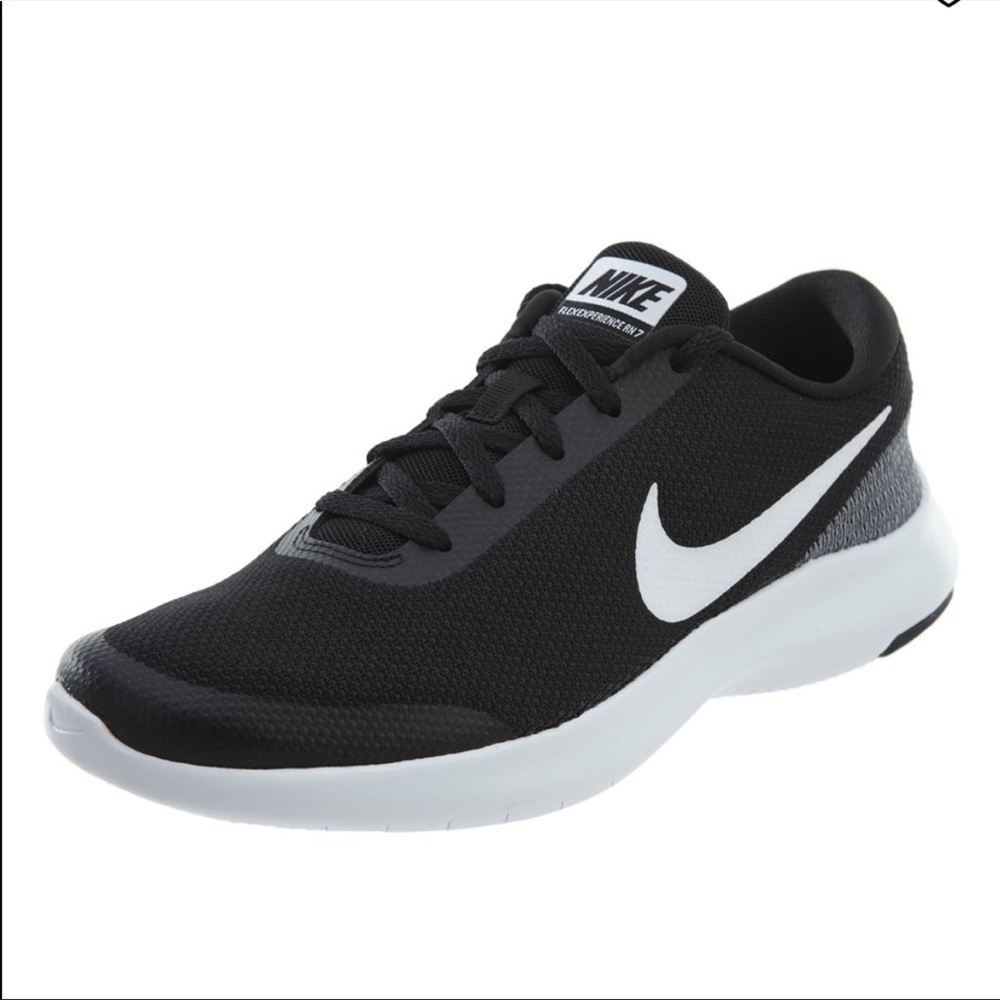Nike Flex Experience Run sneakers